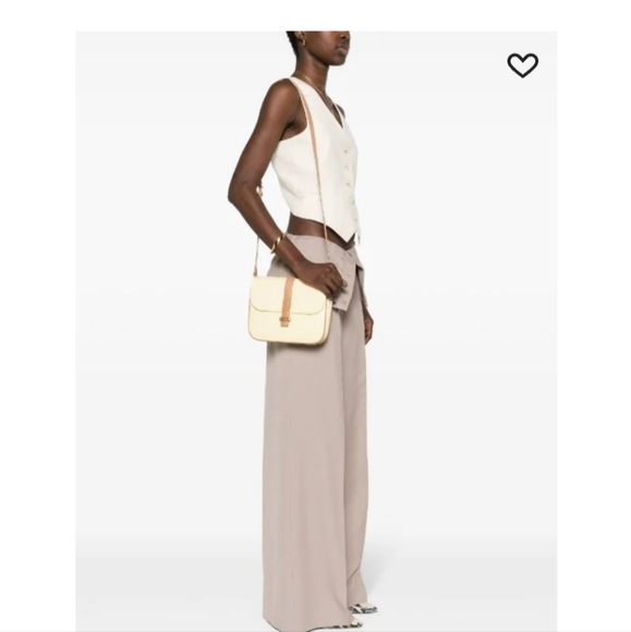 Saint laurent Le Monogramme leather shoulder bag EUC - Picture 2 of 16